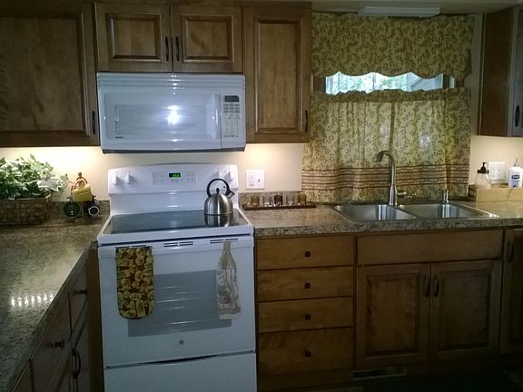 3rd image of 9525 Golf Port Dr