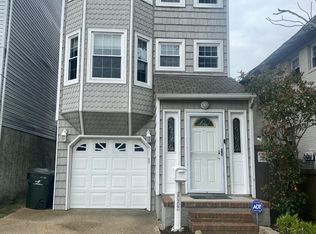 829 W Ocean View Ave, Norfolk, VA 23503