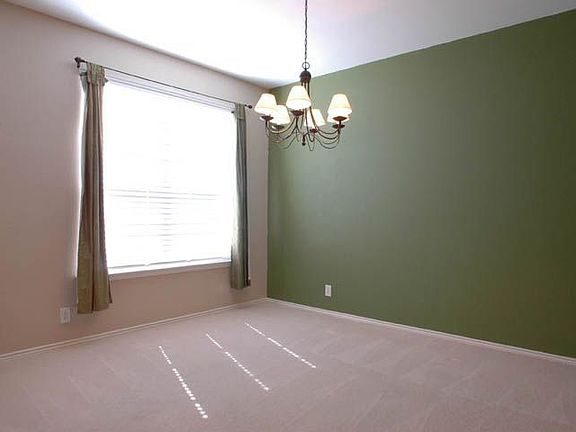 3rd image of 21430 Encino Caliza