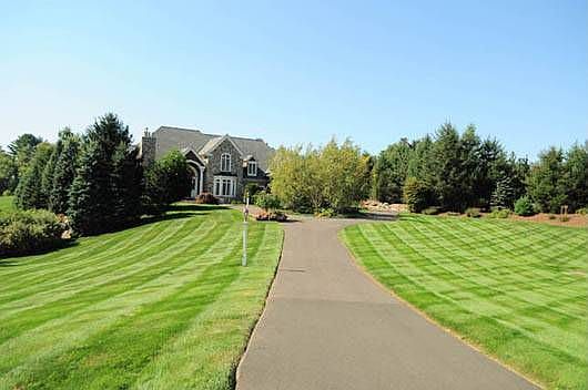 2nd image of 15 Hazen Dr