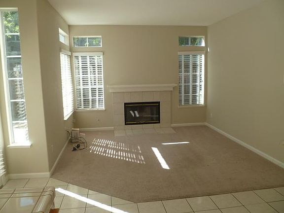 5th image of 409 Gingerwood Ln