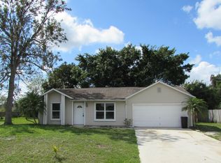814 SW Paul Revere Ter, Port Saint Lucie, FL 34953