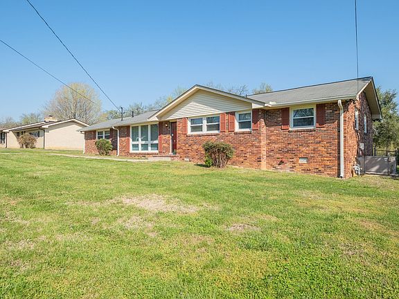 2nd image of 141 Hickory Heights Dr