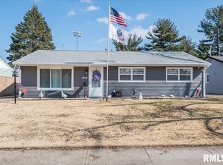 1904 Fairmont Dr, Springfield, IL 62702