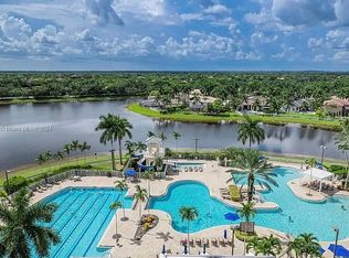 998 Golden Cane Dr, Weston, FL 33327