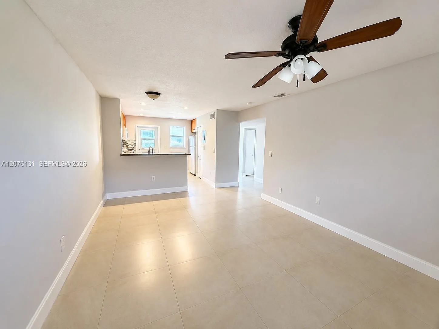 Chestnut Hill Condo — Photo 4