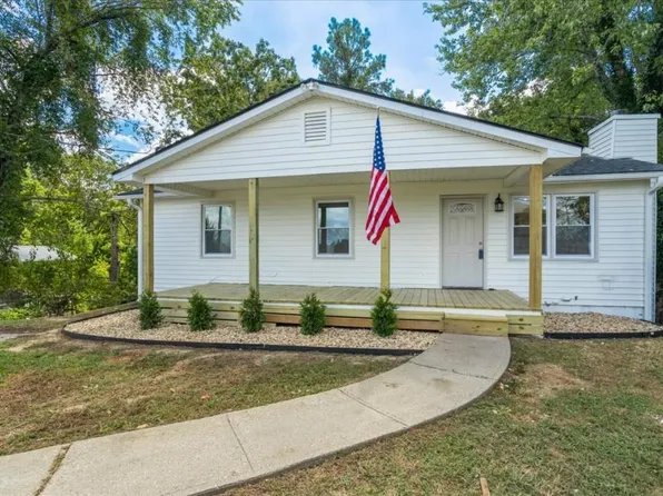 3740 Cochran Rd, Gainesville, GA 30506