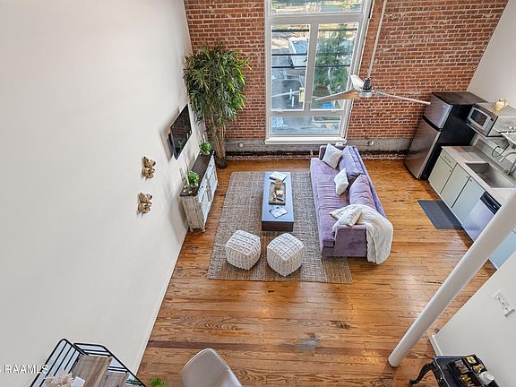 5th image of 403 S Buchanan St #8