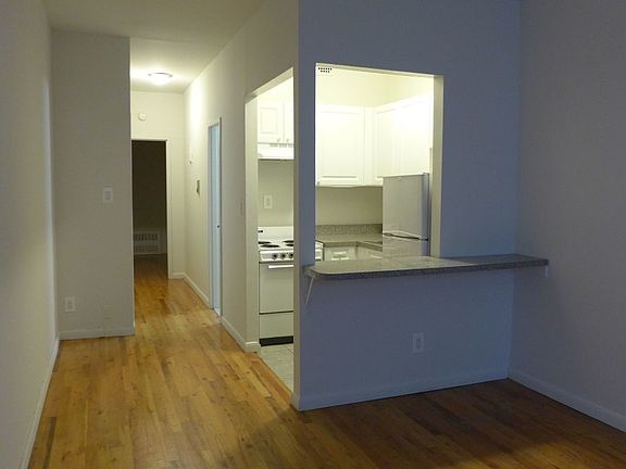 3rd image of 321 E 91st St APT 3D