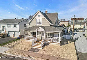 211 Arnold Ave — Photo 4