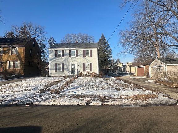 5th image of 216 Robert Ave