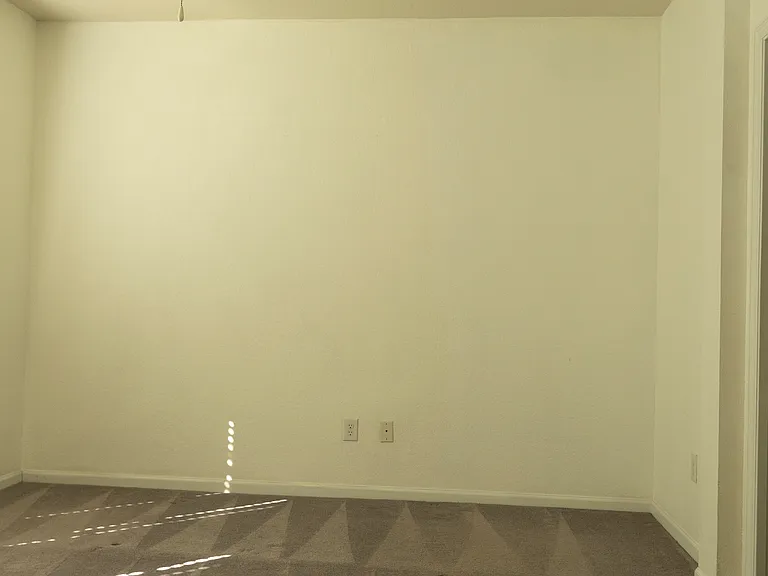 405 La Travesia Flora St #103 — Photo 6