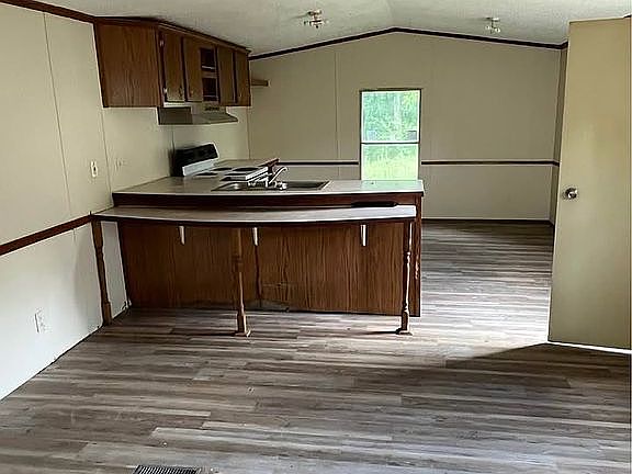 5th image of 301 Midge Way #16