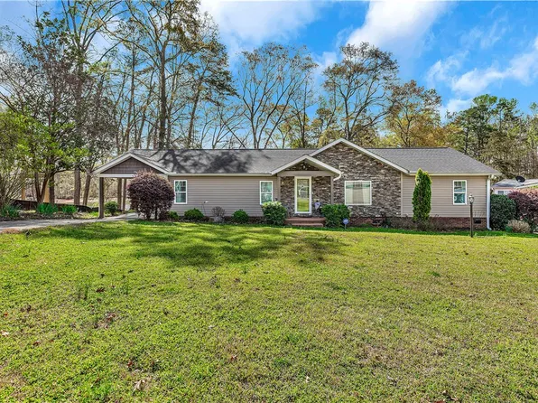 119 Crosby Dr, Fair Play, SC 29643