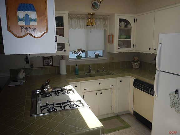 5th image of 1007 El Morro Ave