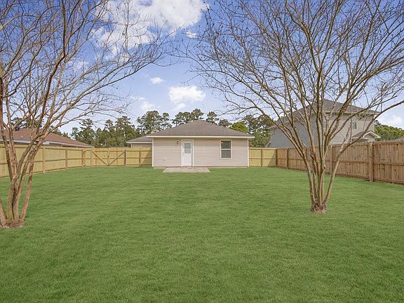 3rd image of 12862 Hazlewood Dr