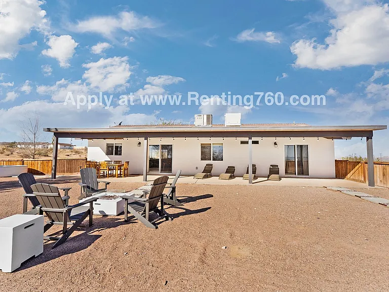 321 N Bonita Ave — Photo 39