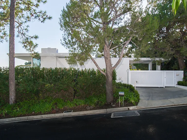 1469 Carla Rdg — Photo 2