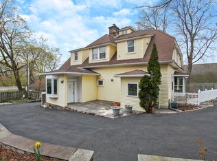 52 Bruce Park Dr #B, Greenwich, CT 06830