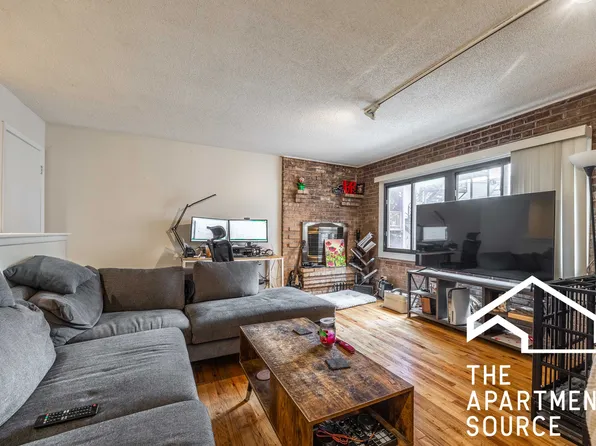 715 W Diversey Pkwy, Chicago, IL