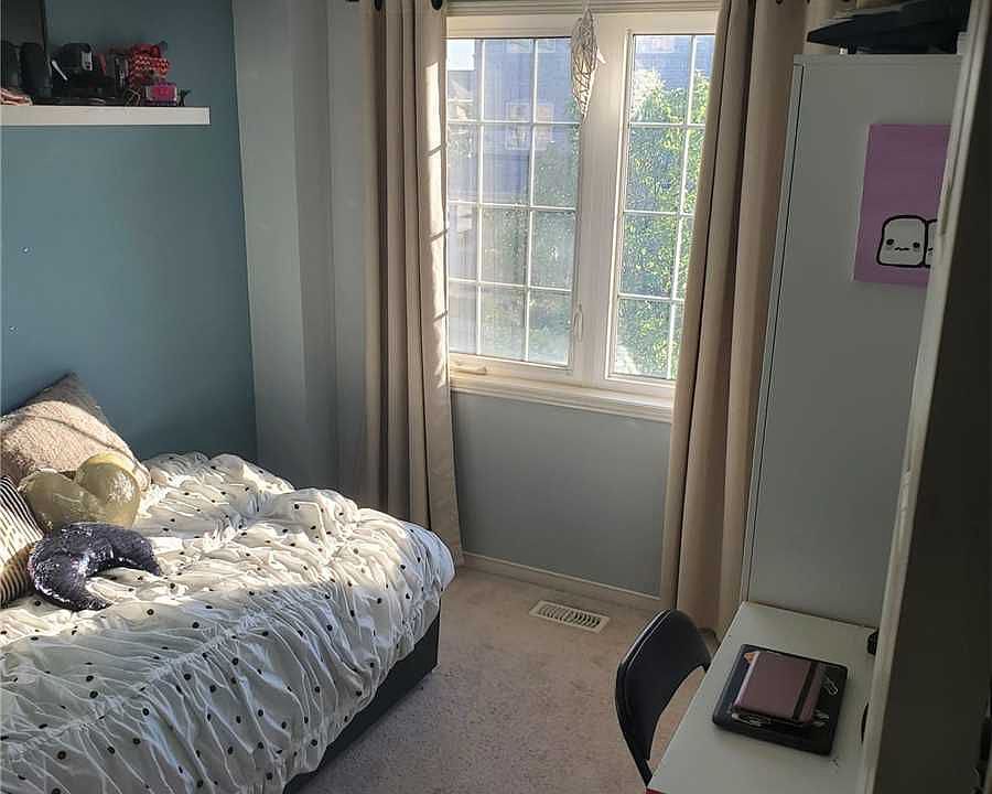 2nd image of 5 Linnell St