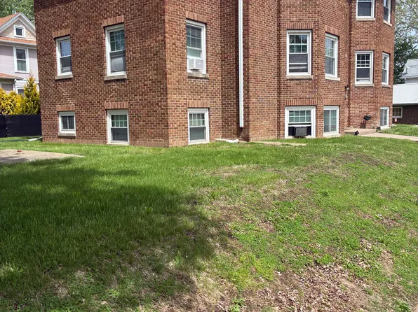 110 E Columbia Ave #3, Davenport, IA 52803