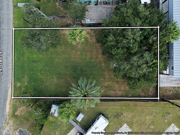 3rd image of 304 S 3rd St