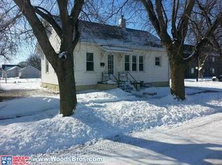 224 E 2nd St, York, NE 68467
