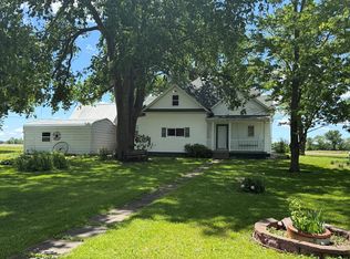 506 S 7th St, Leonard, MO 63460