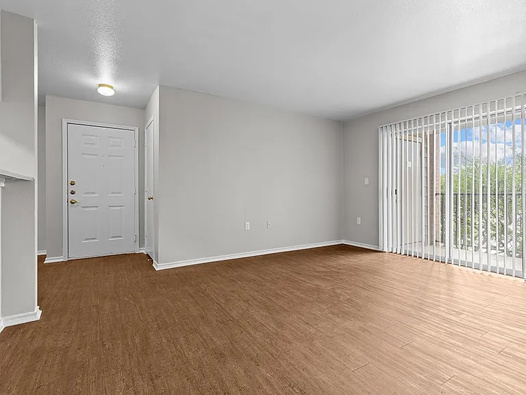 Valley Ridge Apartment Homes — Photo 8