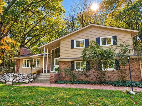 1021 Hol Hi Dr, Kalamazoo, MI 49008