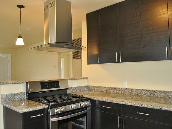 4th image of 5805 S Park Ave