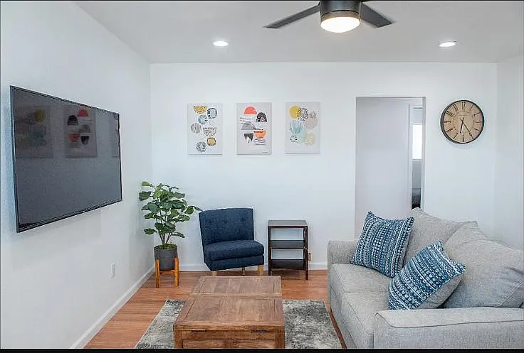 1731 S Madison Ave — Photo 2