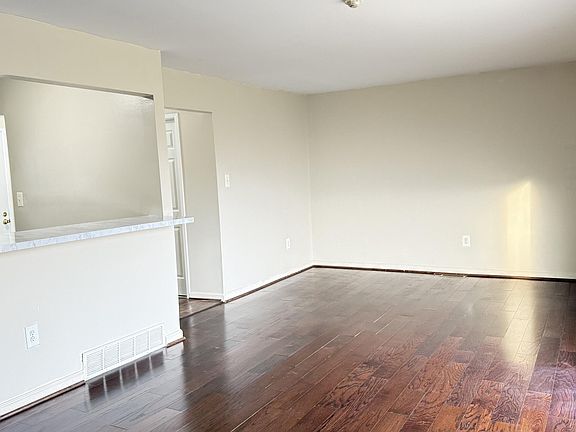 3rd image of 44497 Savery Dr #103