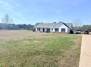 3165 Old Wolfe Rd, Caledonia, MS 39740