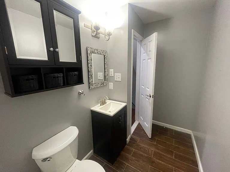1815 18th St NW #302 — Photo 26