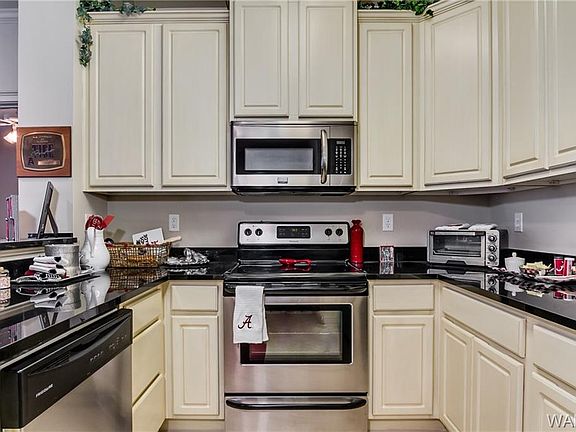 5th image of 700 15th St Unit 1306