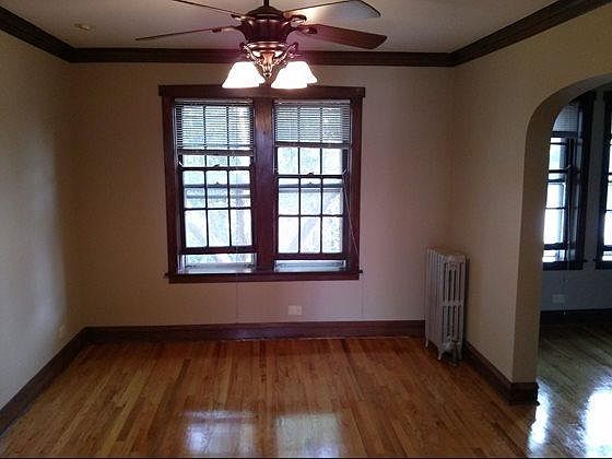 3rd image of 1711 W Belle Plaine Ave APT 3B
