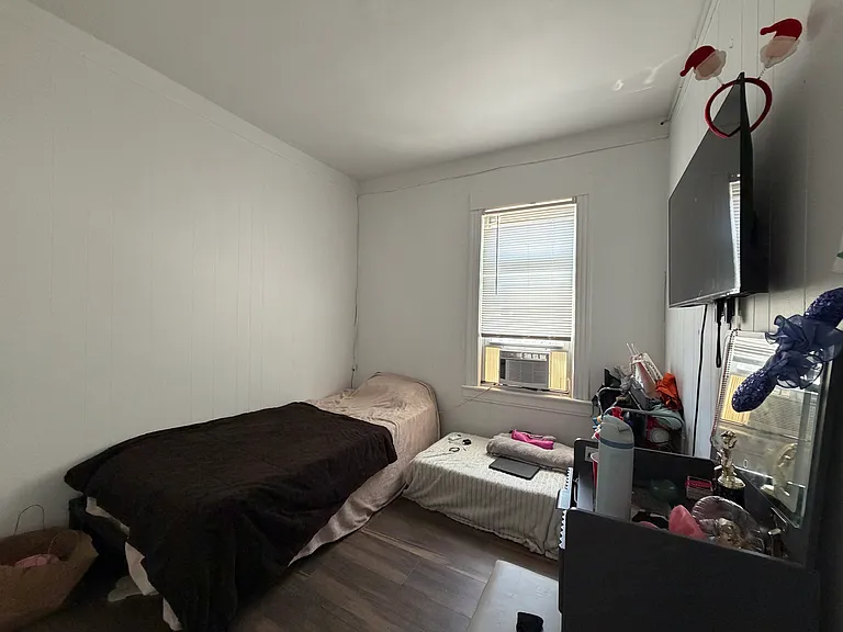 173 Corabelle Ave #2 — Photo 6