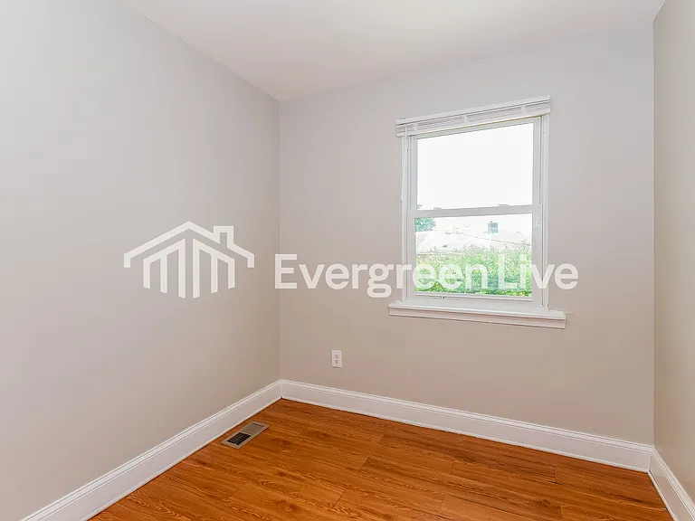 8525 Chestnut Oak Rd — Photo 13