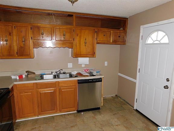 5th image of 5020 Kyle Ln NW
