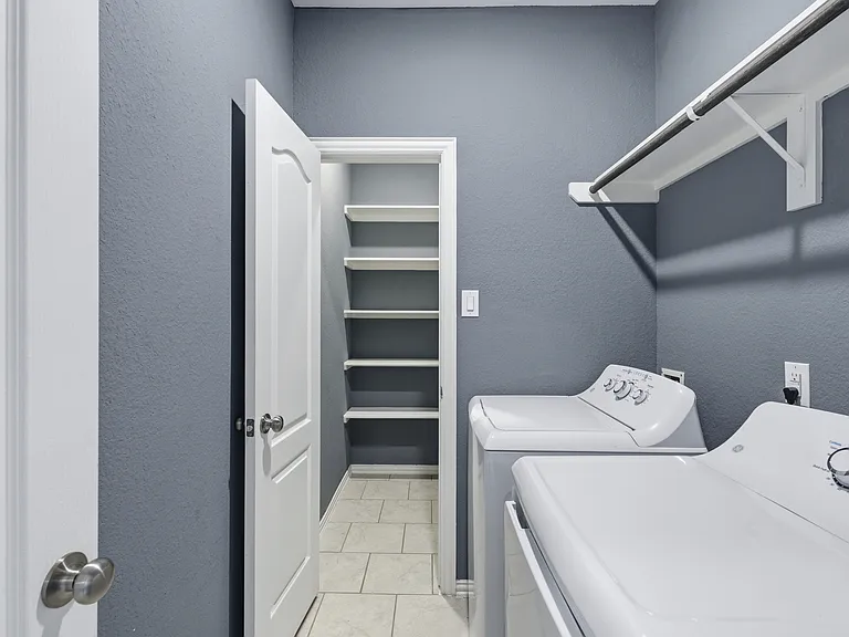 7422 French Quarter Ct — Photo 21