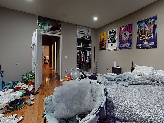 2nd image of 1918 N Gratz St #2