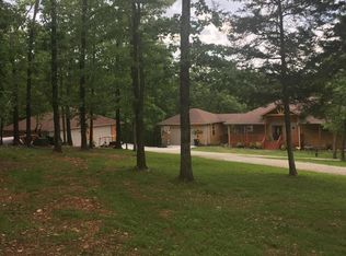 192 Curry Ln, Galena, MO 65656