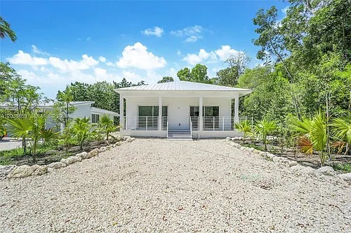 5 Bowen Dr Photo 1