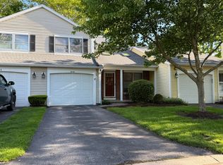 20 Walnut Cir, Webster, NY 14580