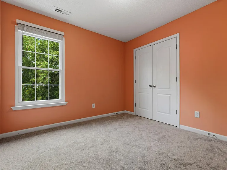 405 Grassy Point Rd — Photo 16