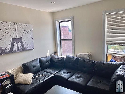 1st image of 568 Pacific St APT 4d