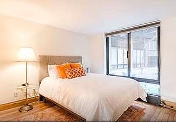 3rd image of 162 Christopher St APT 7