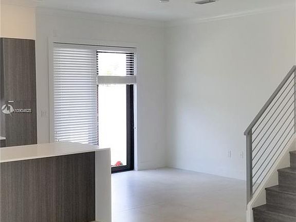 5th image of 10530 SW 118th Ave #10530